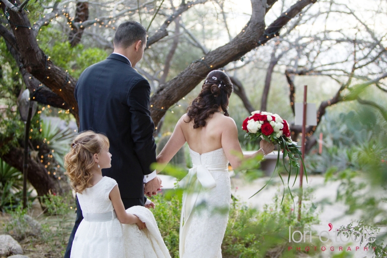 Tohono Chul wedding; Tohono Chul gardens; Victoria and Tim