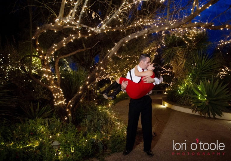 Tohono Chul wedding; Tohono Chul gardens; Victoria and Tim