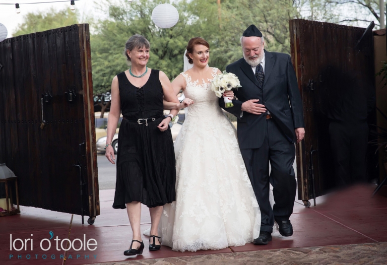 Stillwell House and Gardens; Lori OToole Photography; Clare and Rob wedding