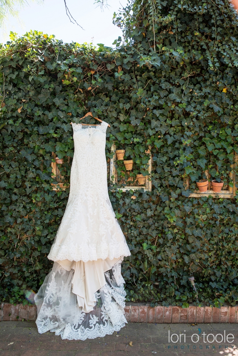 Nogales Ranch Wedding; Arizona Ranch wedding; Lori OToole Photography; Literary Vintage wedding details
