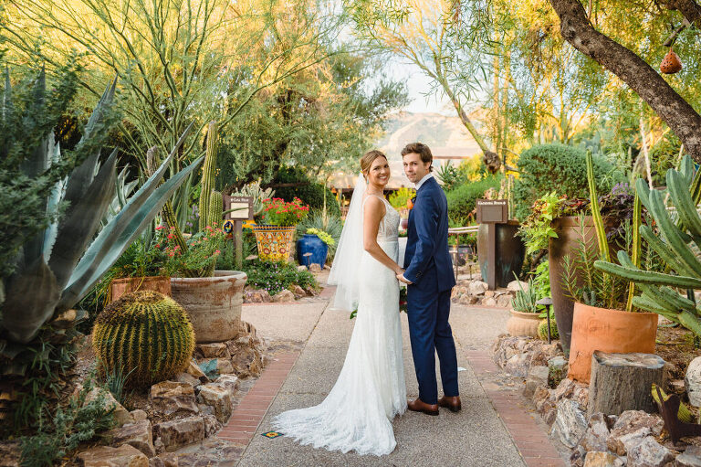 Tucson wedding; Colorful wedding at Hacienda Del Sol; Lori OToole Photography